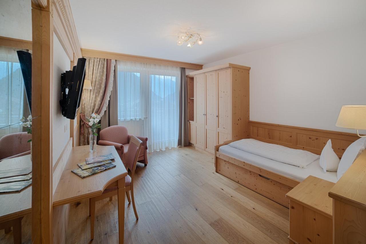 Hotel Alpenblick 3*