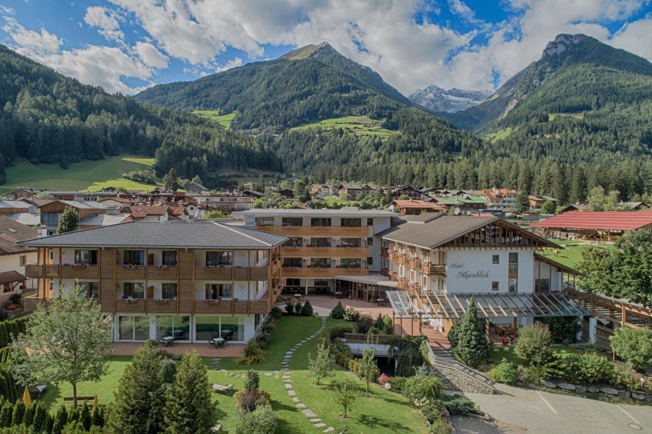 Hotel Alpenblick Lutago